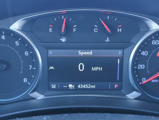 Used 2024 Chevrolet Equinox RS FWD image 16
