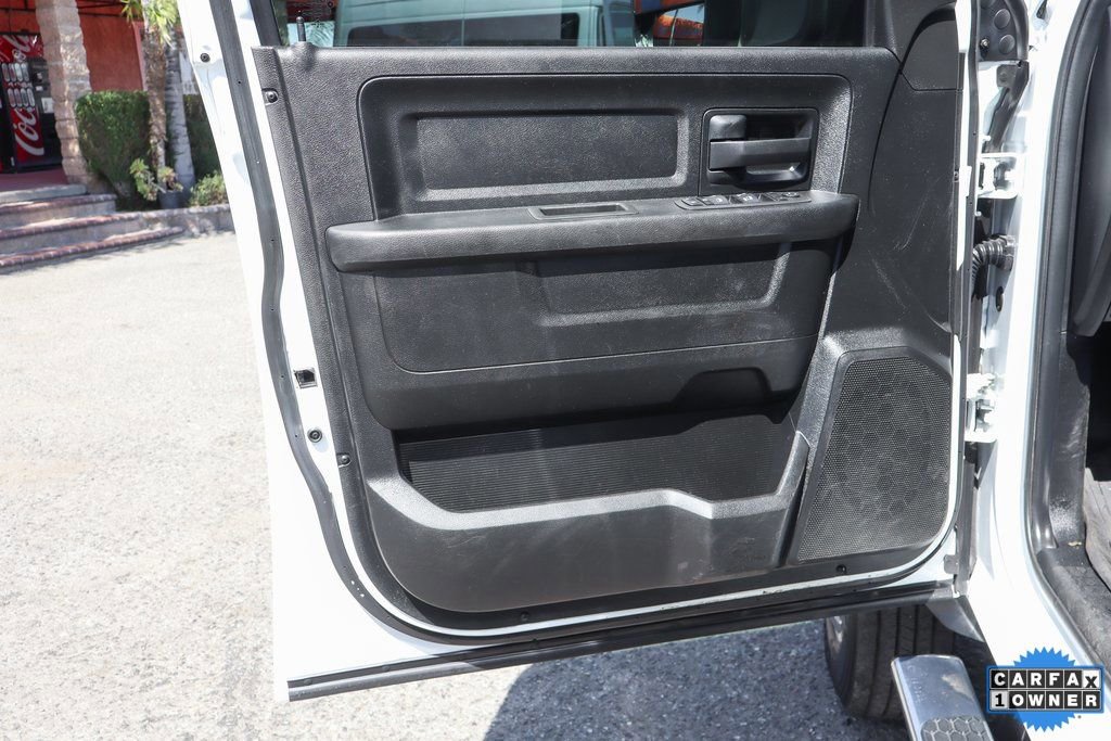 Used 2022 RAM 5500 Tradesman w/ Chrome Appearance Group RWD image 13