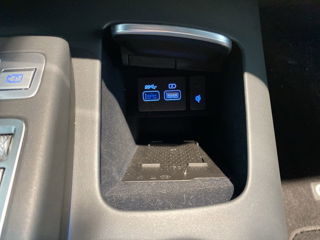 Certified 2025 Genesis GV70 3.5T Sport w/ Sport Advanced Package image 11