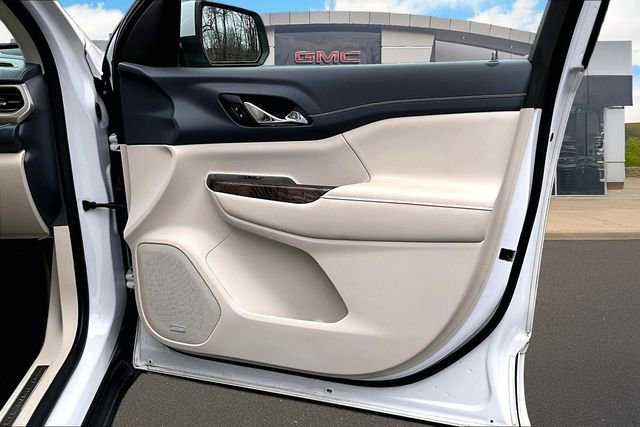 Used 2022 GMC Acadia Denali image 19