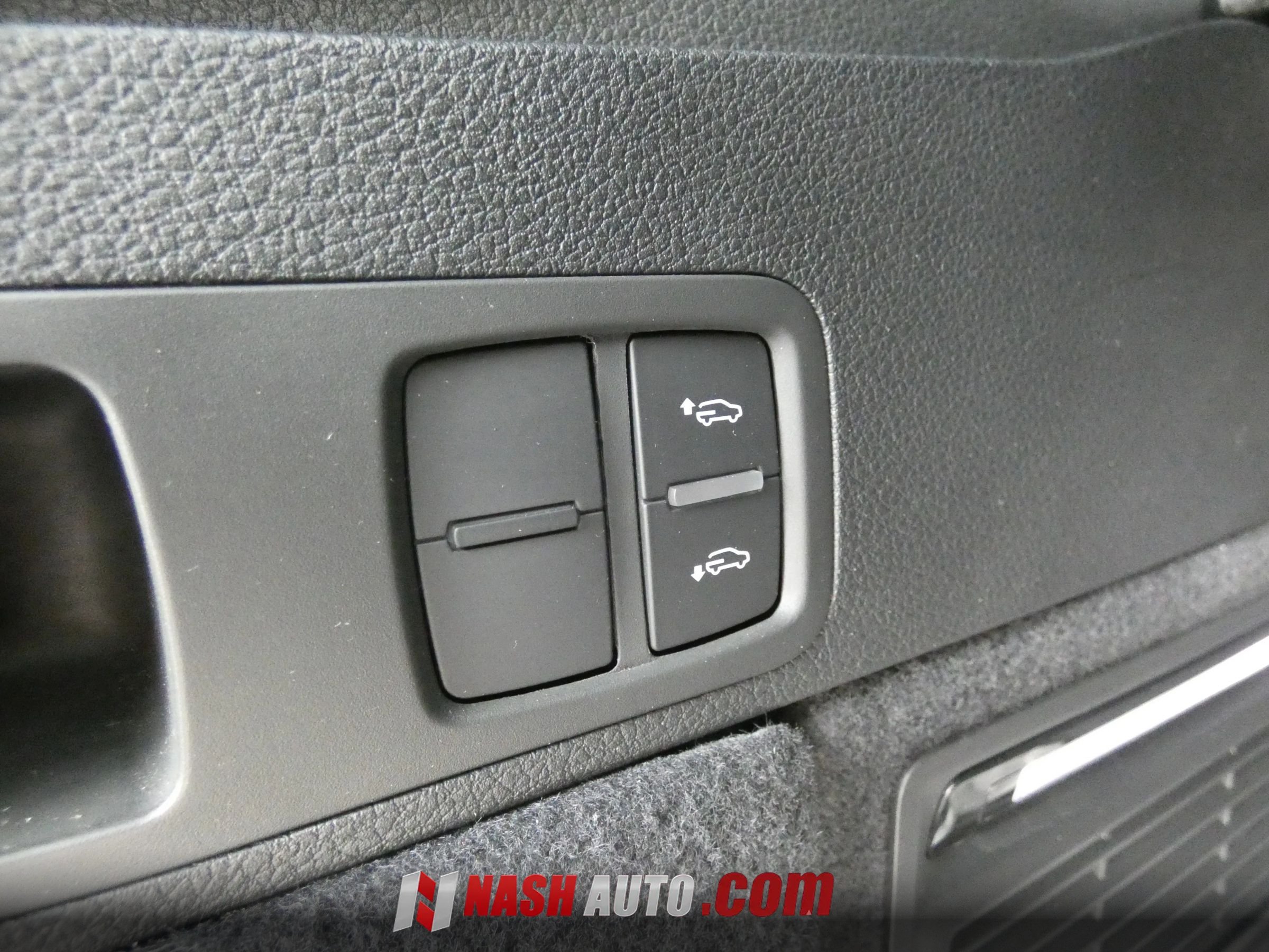 Used 2018 Audi SQ5 Premium Plus w/ S Sport Package AWD/4WD image 73