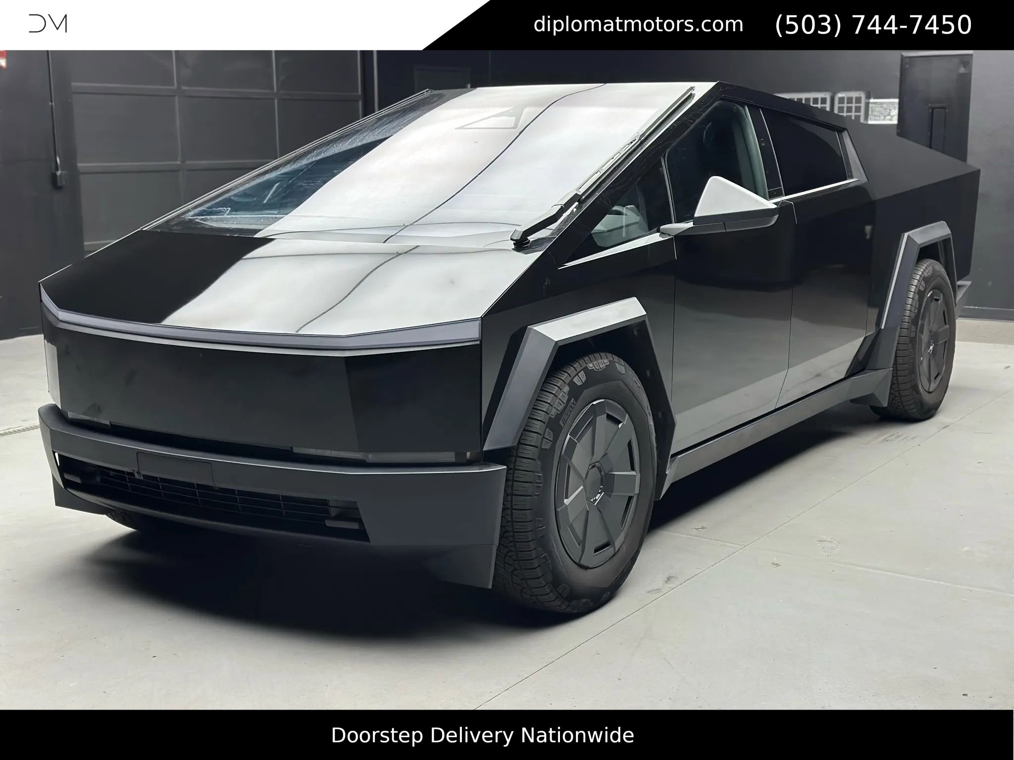 Used 2025 Tesla Cybertruck AWD Crew Cab image 1