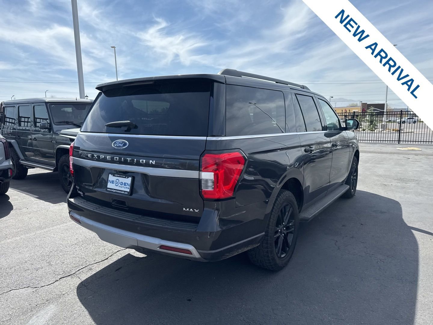 Used 2024 Ford Expedition Max XLT image 7