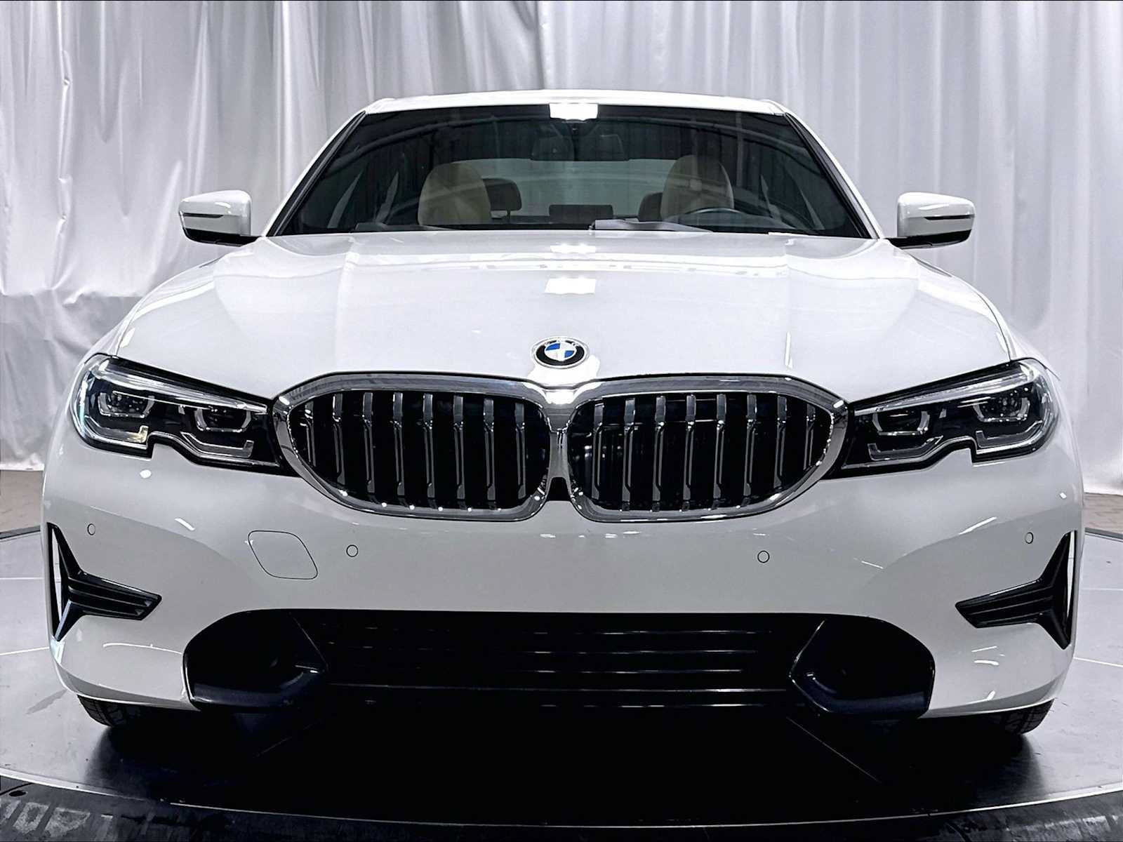 Used 2022 BMW 330i Sedan w/ Premium Package RWD image 13