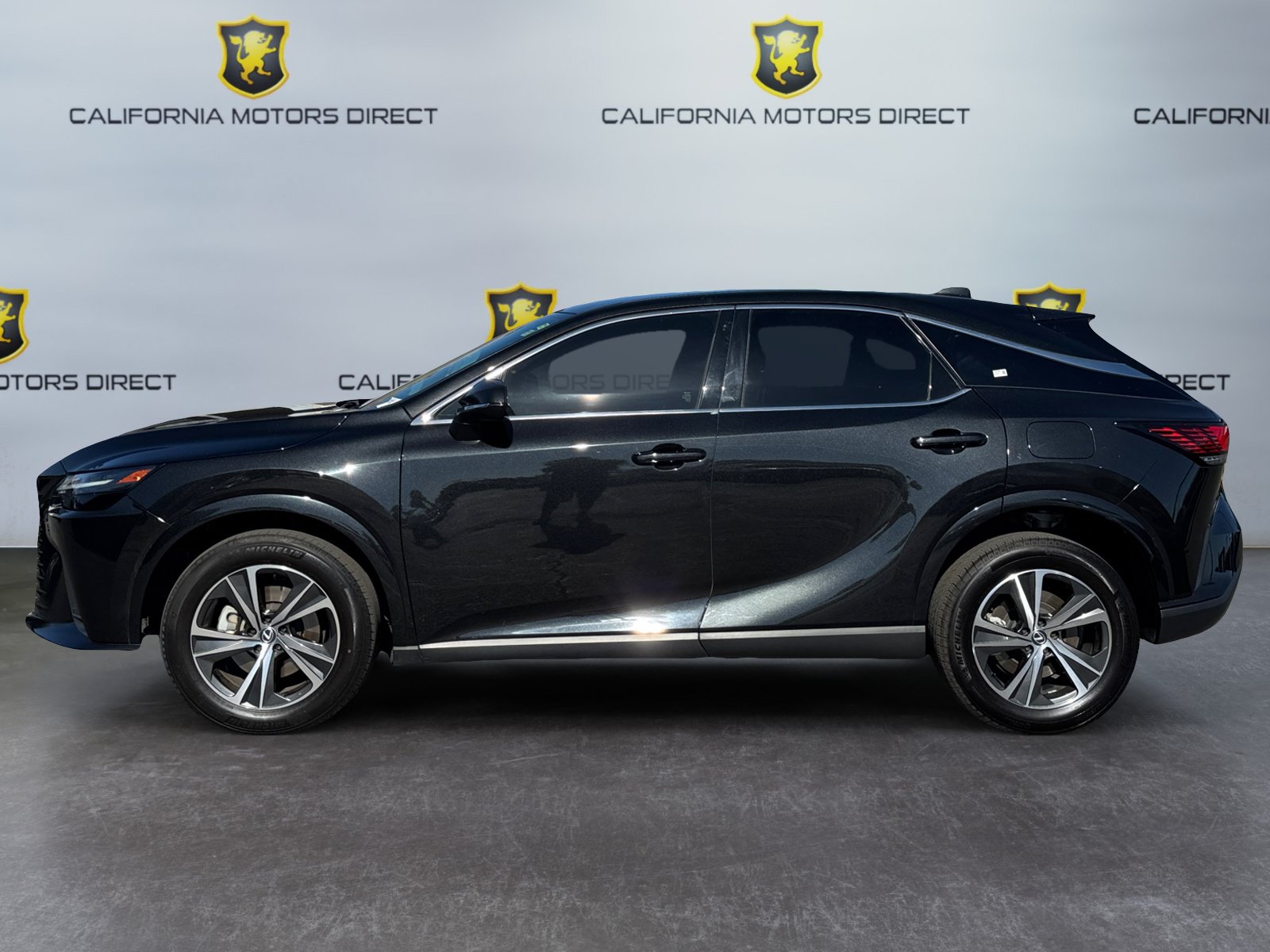 Used 2023 Lexus RX 350 FWD image 2