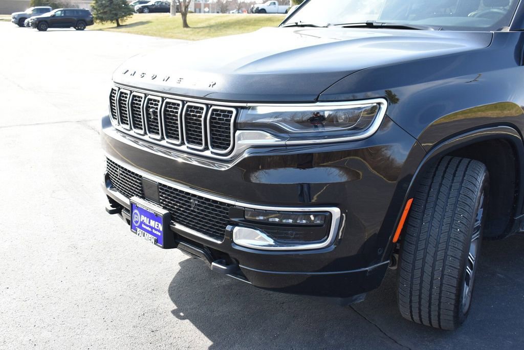 Used 2025 Jeep Wagoneer 4WD w/ Convenience Group I image 11