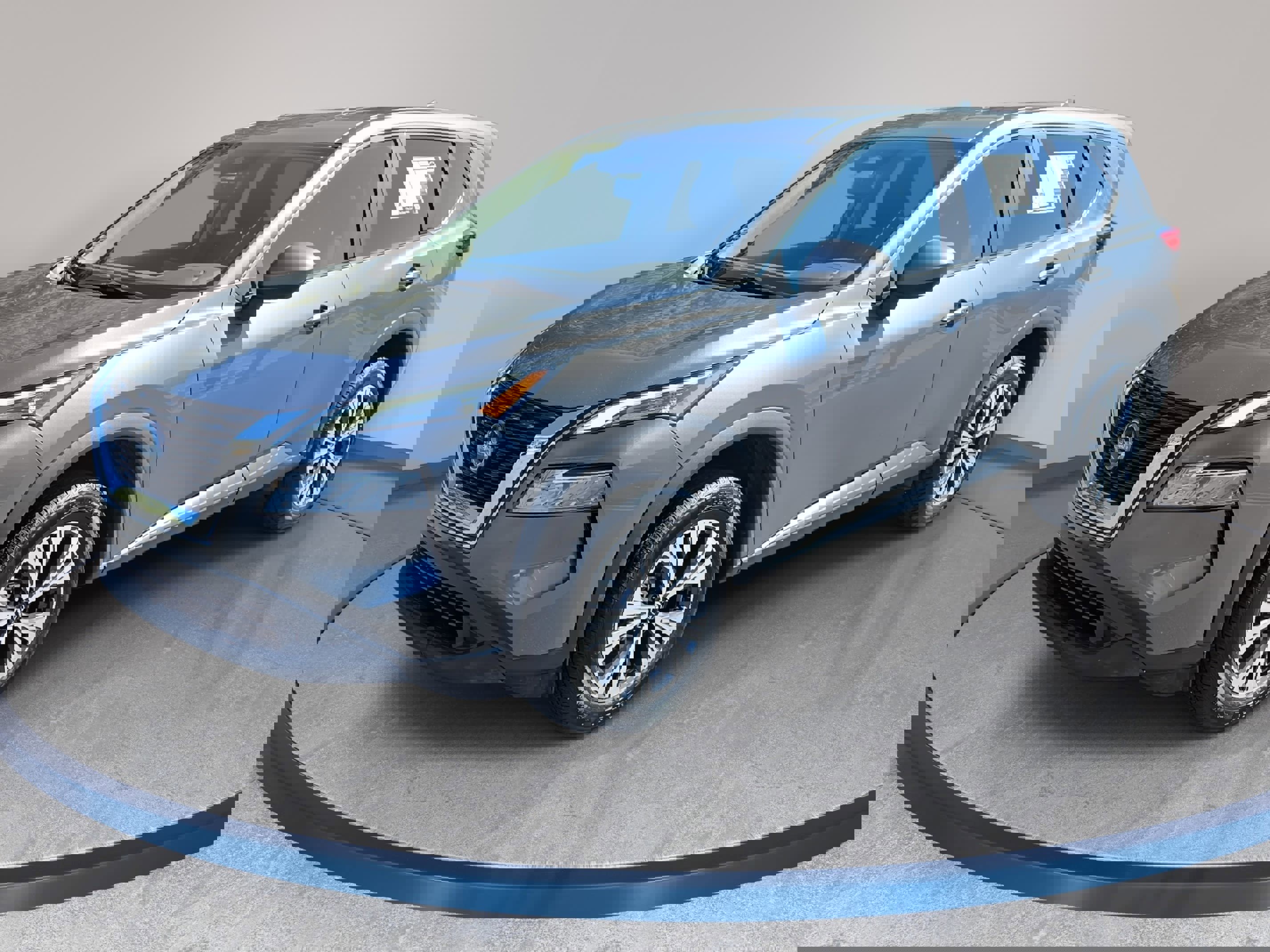 Used 2023 Nissan Rogue SV image 1