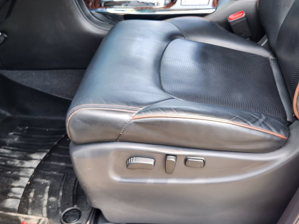 Used 2019 Nissan Armada Platinum w/ Captain's Chairs Package AWD/4WD image 8