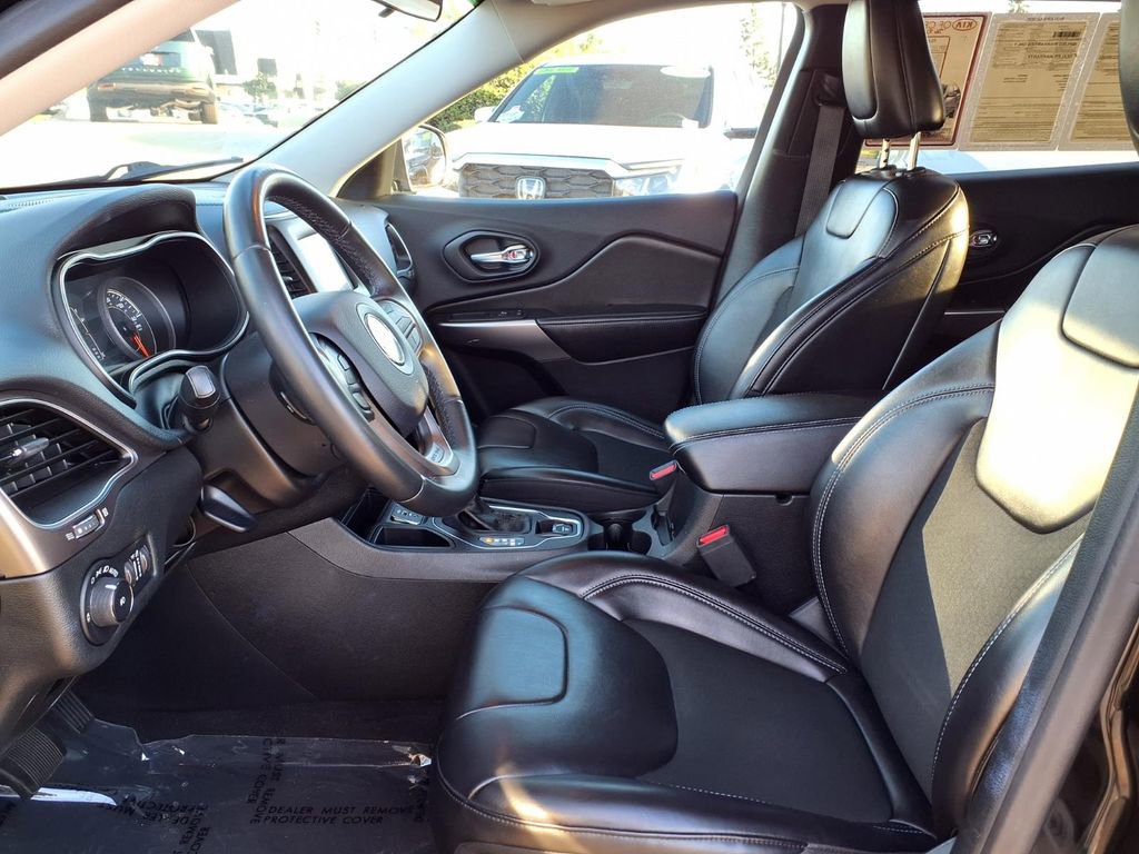 Used 2019 Jeep Cherokee Latitude Plus image 9