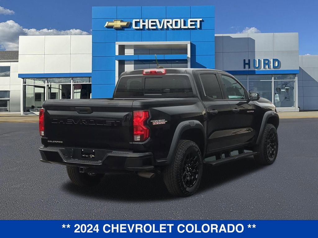 Used 2024 Chevrolet Colorado Trail Boss w/ Advanced Trailering Package AWD/4WD image 4