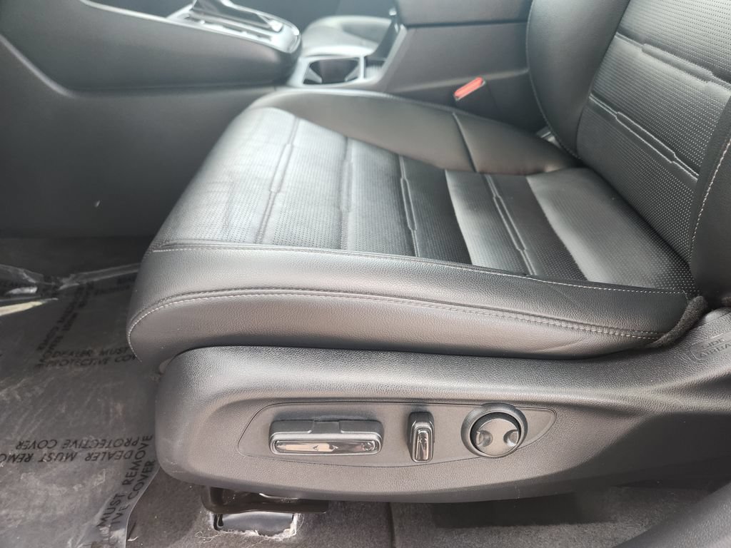 Used 2025 Honda CR-V EX-L image 14