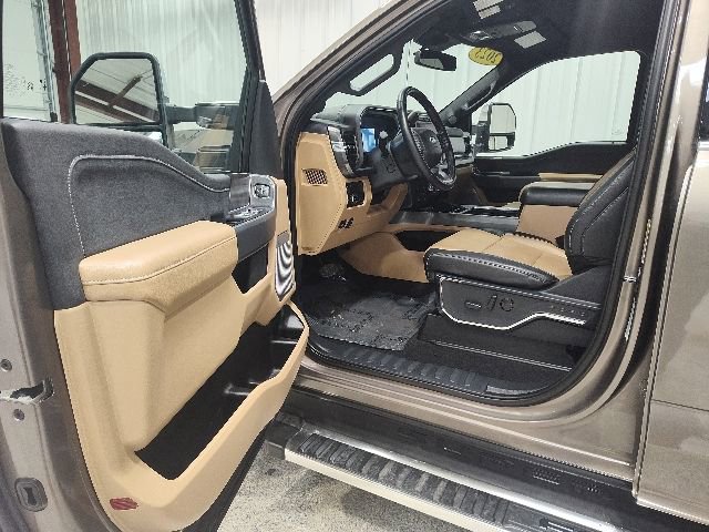 Used 2023 Ford F350 Lariat w/ Chrome Package AWD/4WD image 19