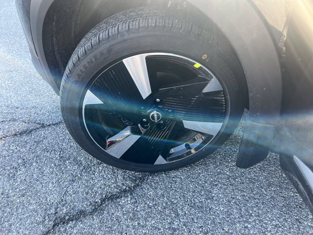 Certified 2025 Nissan Kicks SR AWD/4WD image 25