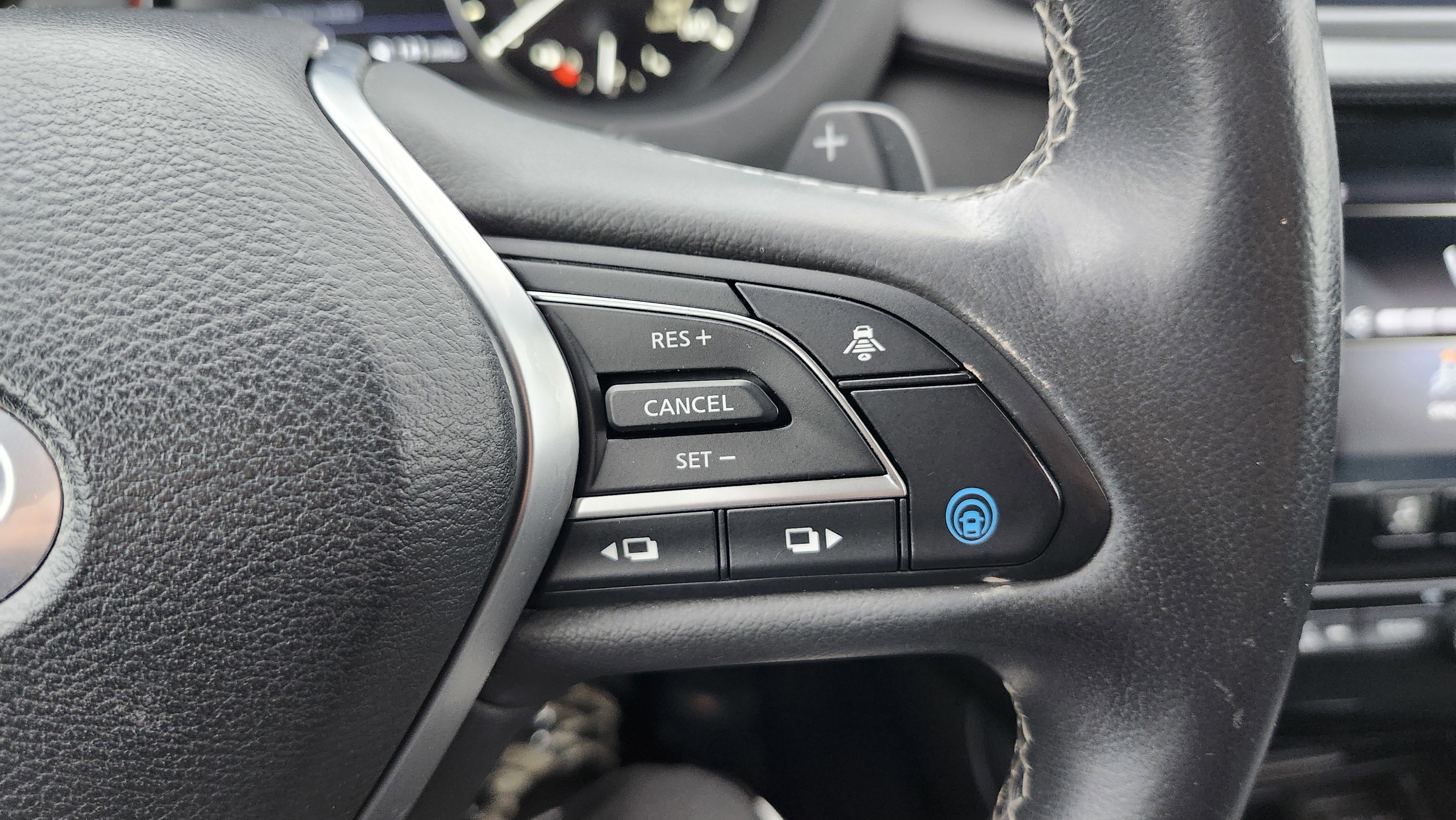 Used 2022 INFINITI QX50 Luxe image 37