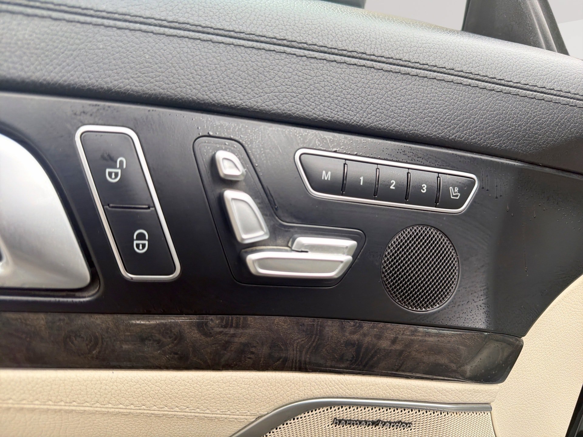 Used 2013 Mercedes-Benz SL 550 w/ Premium Pkg image 14