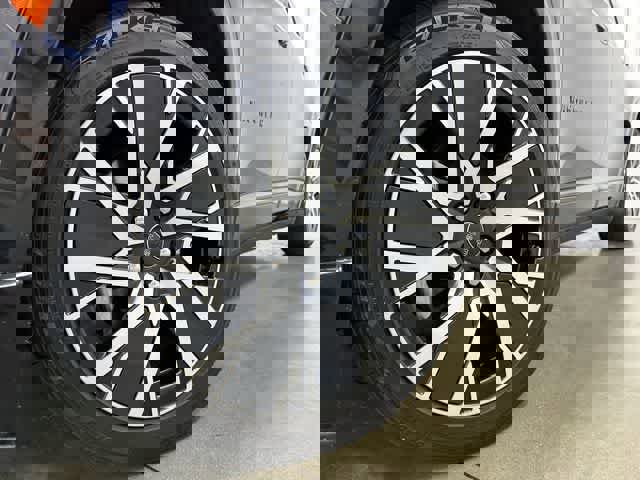 Used 2025 Jeep Wagoneer S Limited AWD/4WD image 29