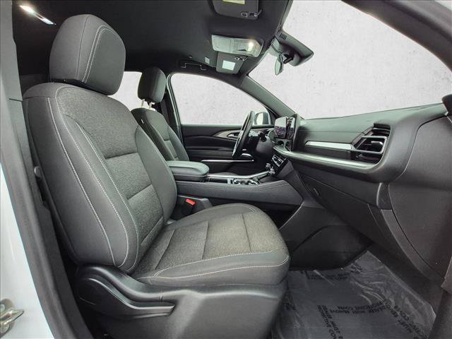 Used 2024 Chevrolet Traverse LT FWD image 22