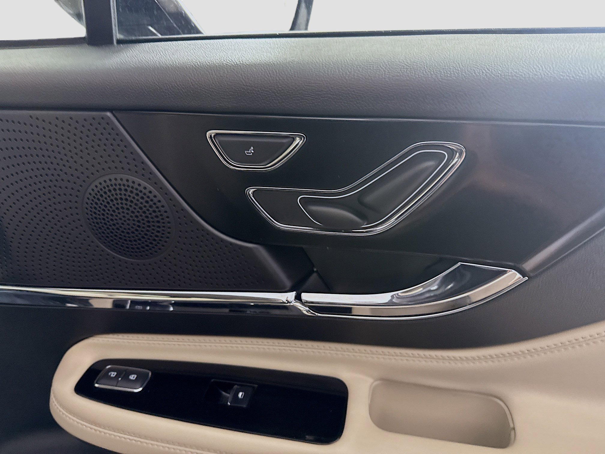 Used 2025 Lincoln Corsair FWD w/ Equipment Group 101A image 31