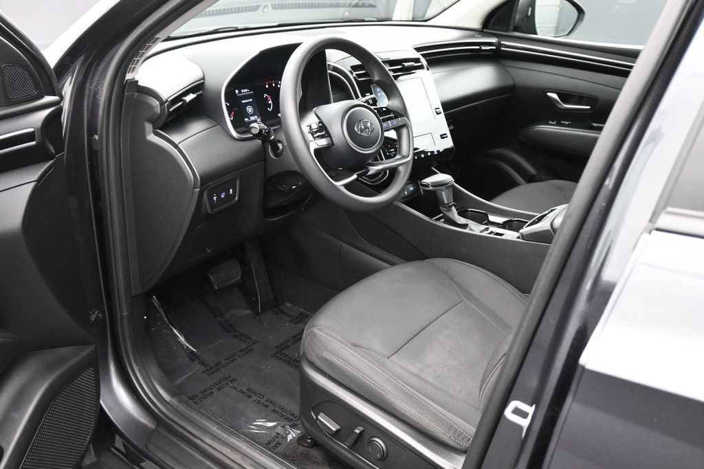 Used 2024 Hyundai Tucson SEL FWD image 2
