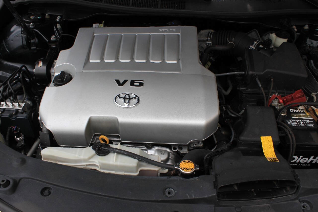 Used 2012 Toyota Camry XLE FWD image 24