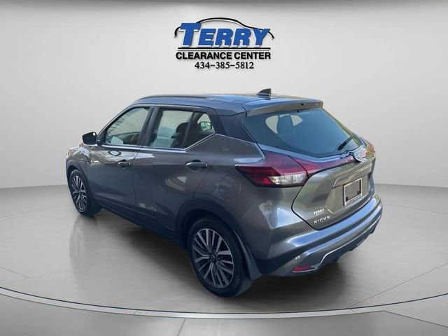 Used 2021 Nissan Kicks SV image 4