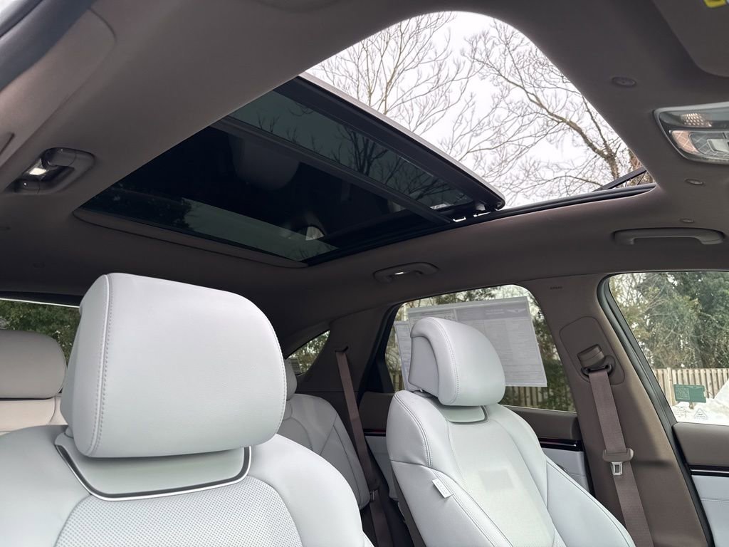 New 2026 Genesis GV70 2.5T Advanced AWD/4WD image 36