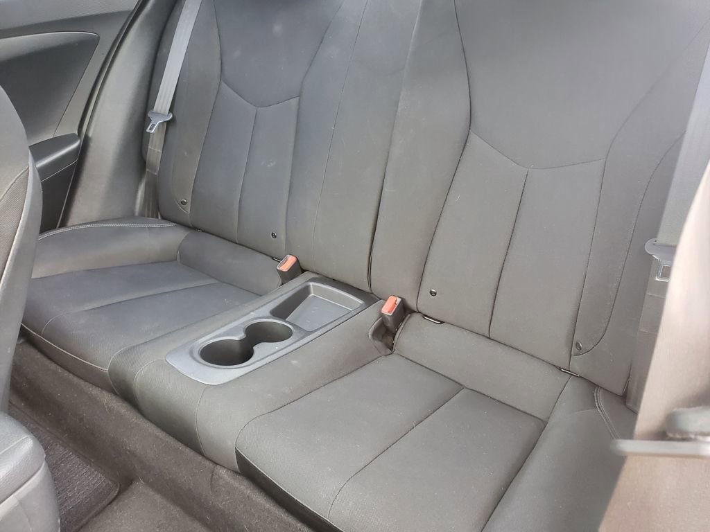 Used 2017 Hyundai Veloster Value Edition image 9