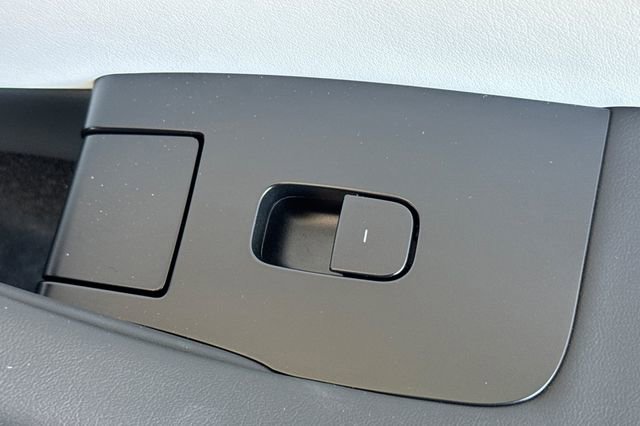 Used 2025 Tesla Model 3 Long Range image 22