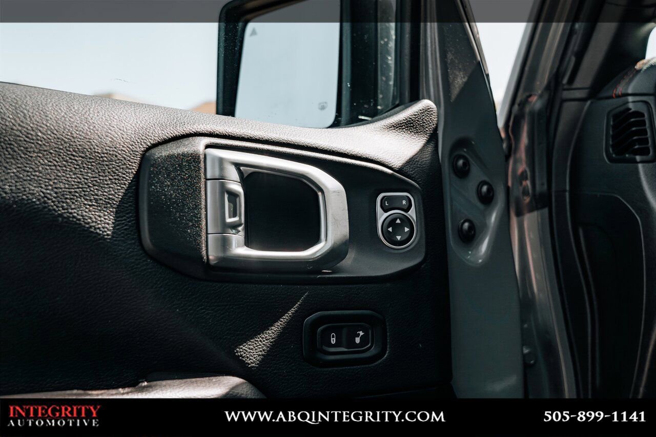 Used 2020 Jeep Gladiator Mojave AWD/4WD image 20
