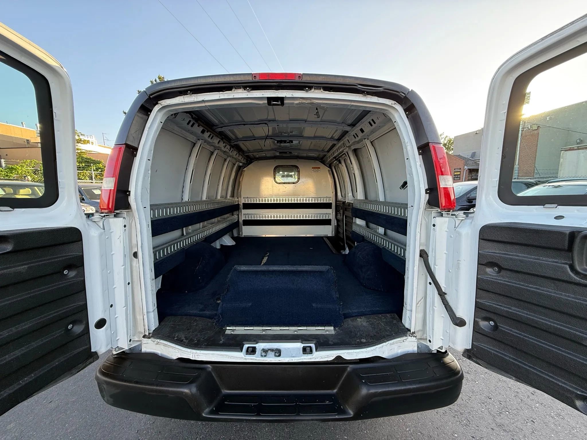Used 2018 Chevrolet Express 2500 image 12