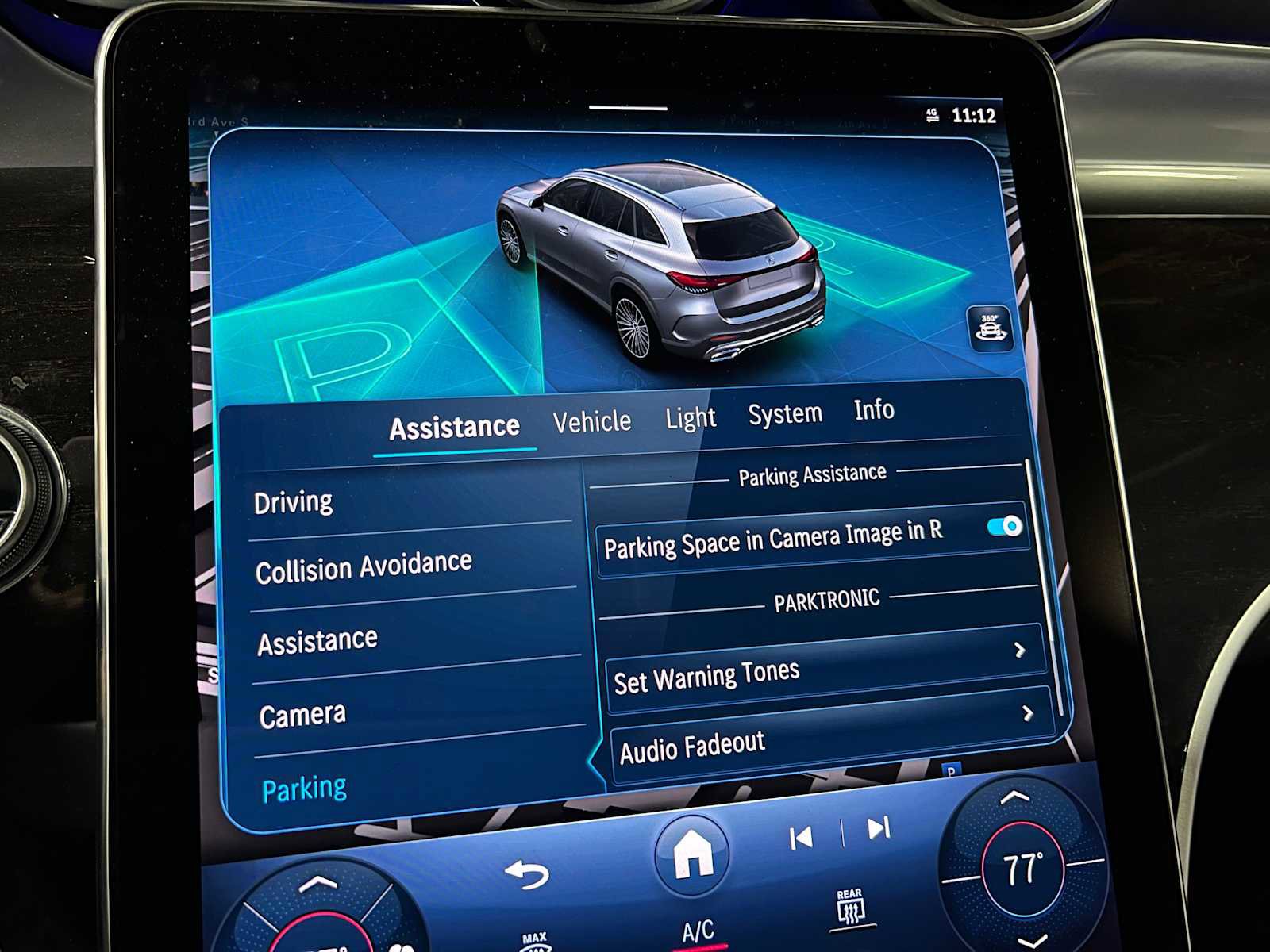 Used 2024 Mercedes-Benz GLC 300 4MATIC image 41