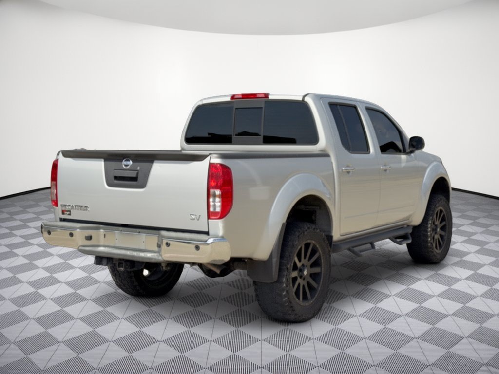 Used 2020 Nissan Frontier SV RWD image 9