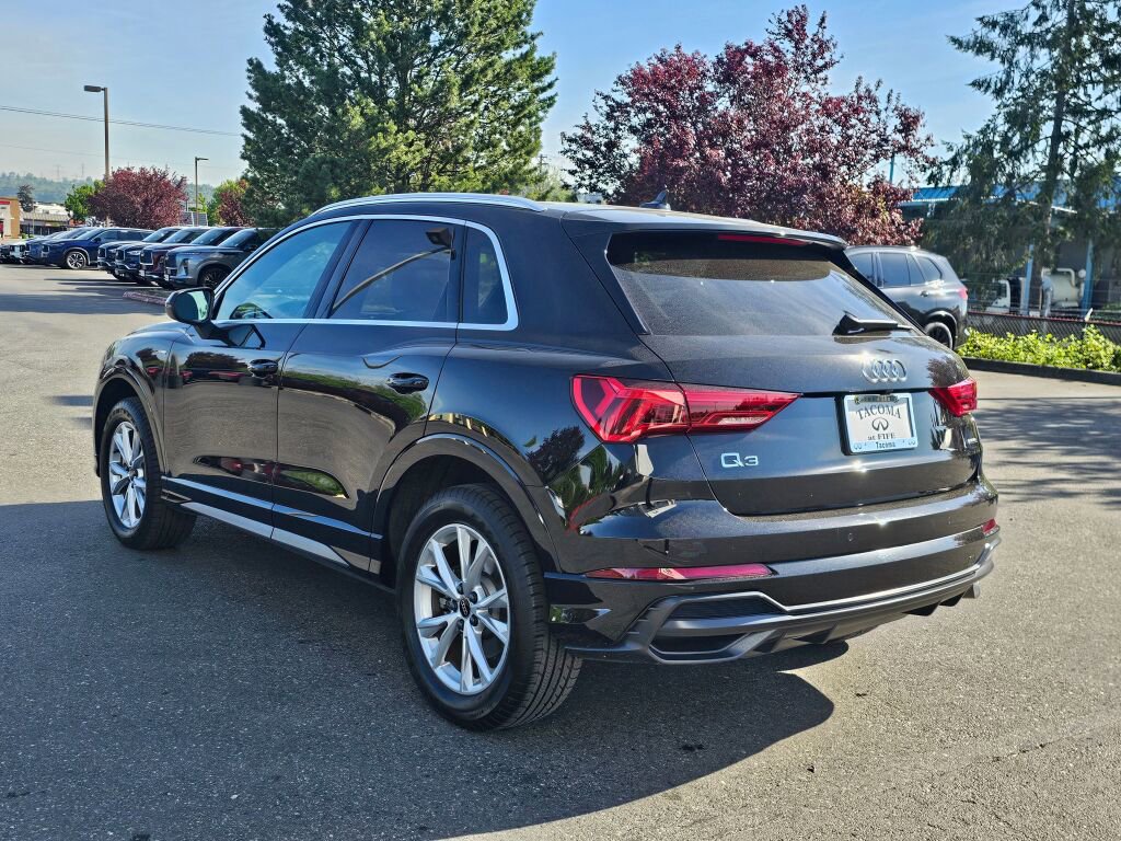 Used 2022 Audi Q3 2.0T Premium w/ Convenience Package AWD/4WD image 5