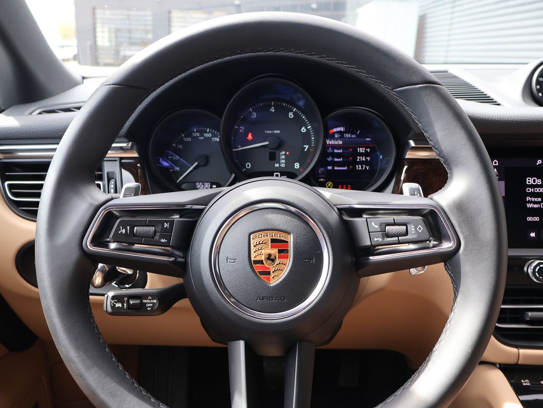 Certified 2026 Porsche Macan AWD/4WD image 17
