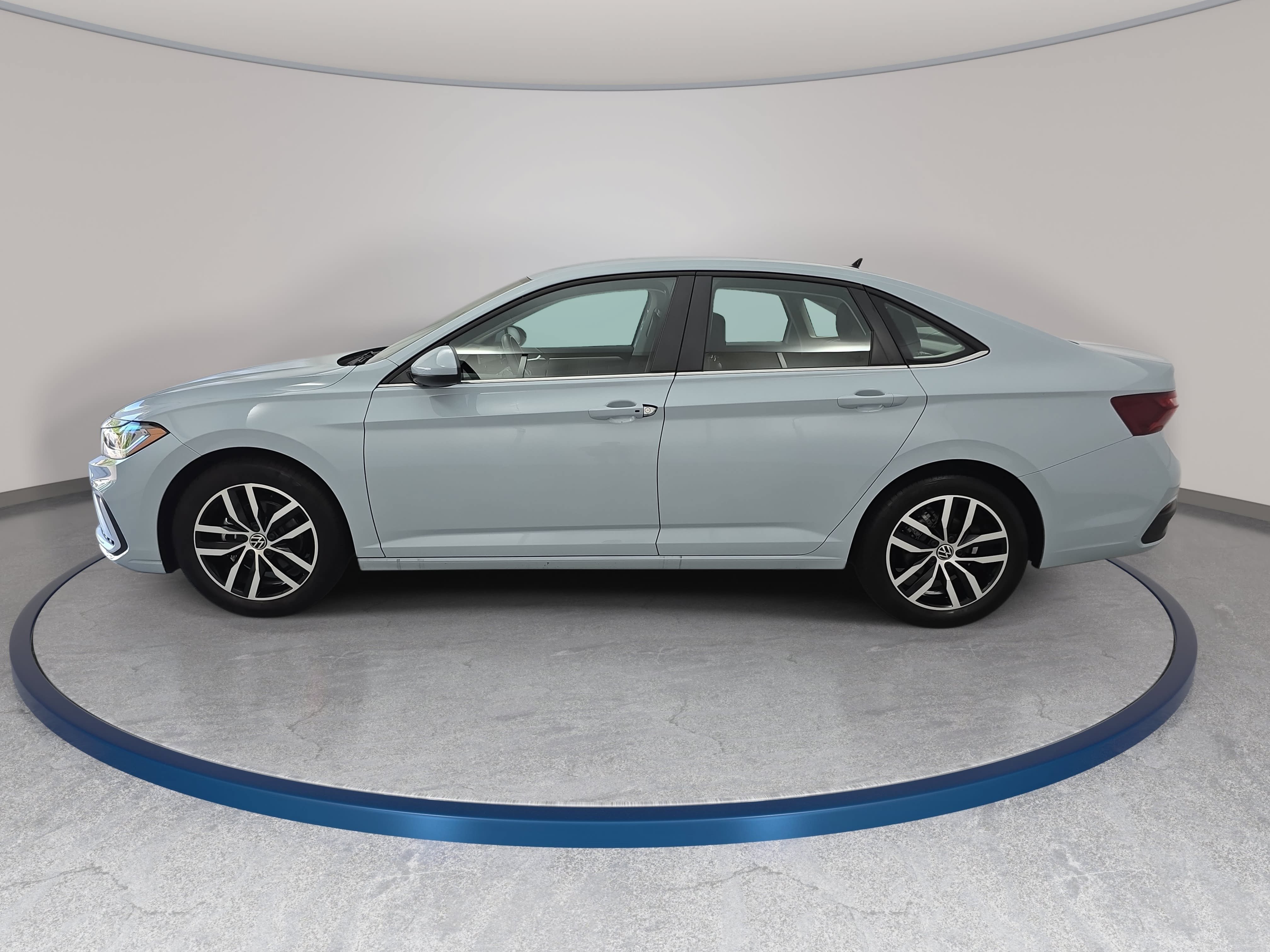 Certified 2025 Volkswagen Jetta SE FWD image 8