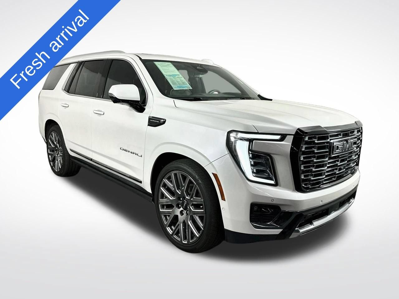 Used 2025 GMC Yukon Denali Ultimate w/ LPO, Floor Liner Package AWD/4WD 360° Tour