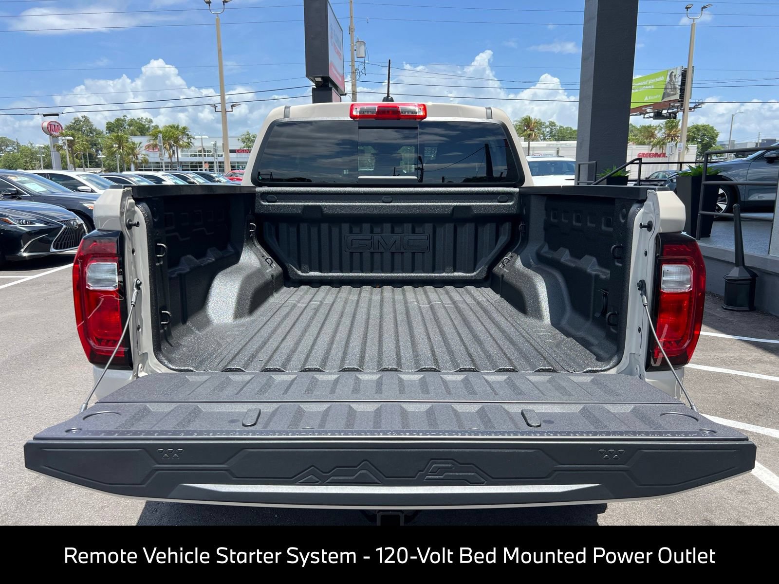 Used 2026 GMC Canyon AT4 AWD/4WD image 17