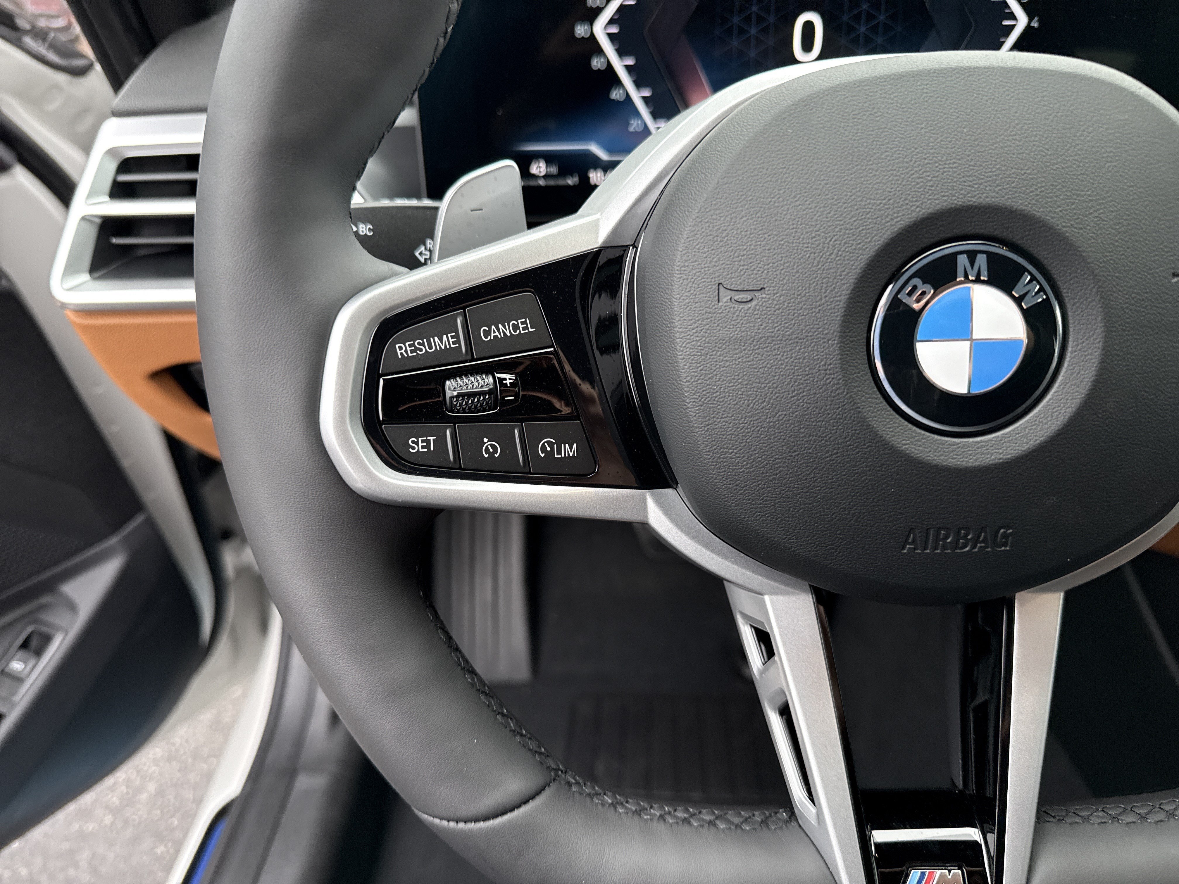 Used 2026 BMW 330i Sedan w/ M Sport Package RWD image 17