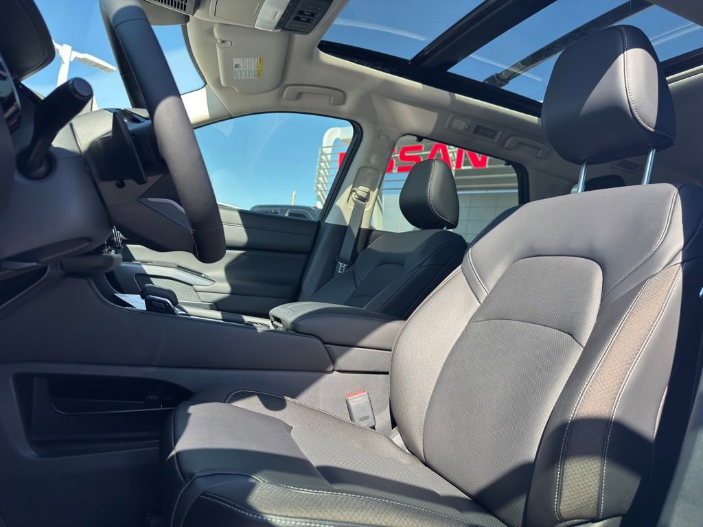 New 2026 Nissan Pathfinder SL w/ SL Premium Package image 10
