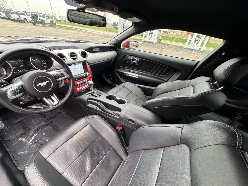 Used 2016 Ford Mustang GT Premium w/ Equipment Group 401A RWD image 8