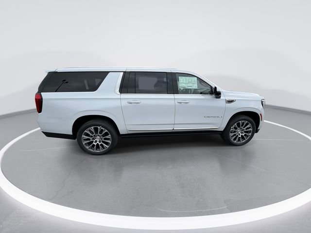 New 2026 GMC Yukon XL Denali w/ Denali Reserve Package image 9
