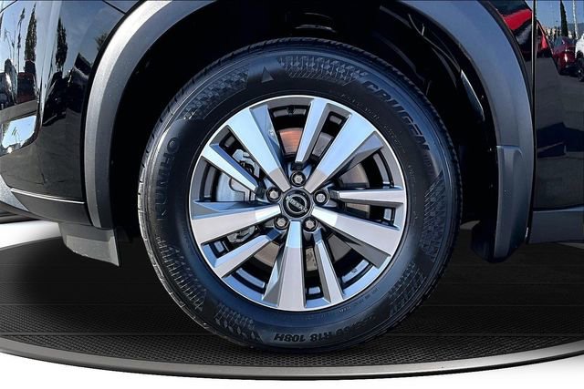 Certified 2023 Nissan Pathfinder SL FWD image 34
