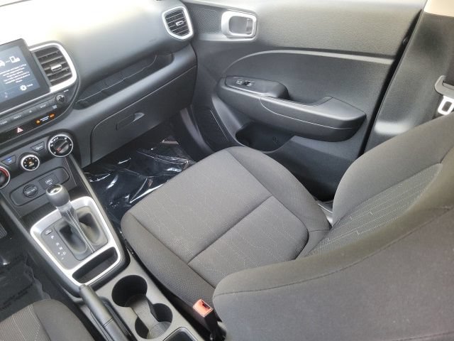 Used 2020 Hyundai Venue SE FWD image 15