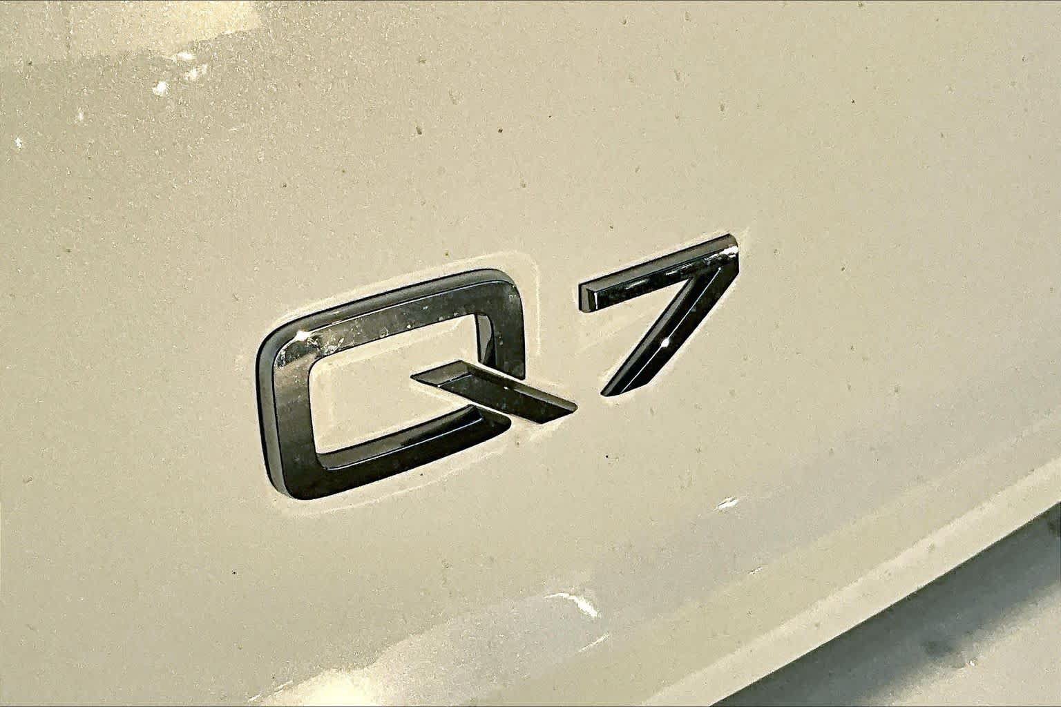 Used 2023 Audi Q7 2.0T Premium AWD/4WD image 32