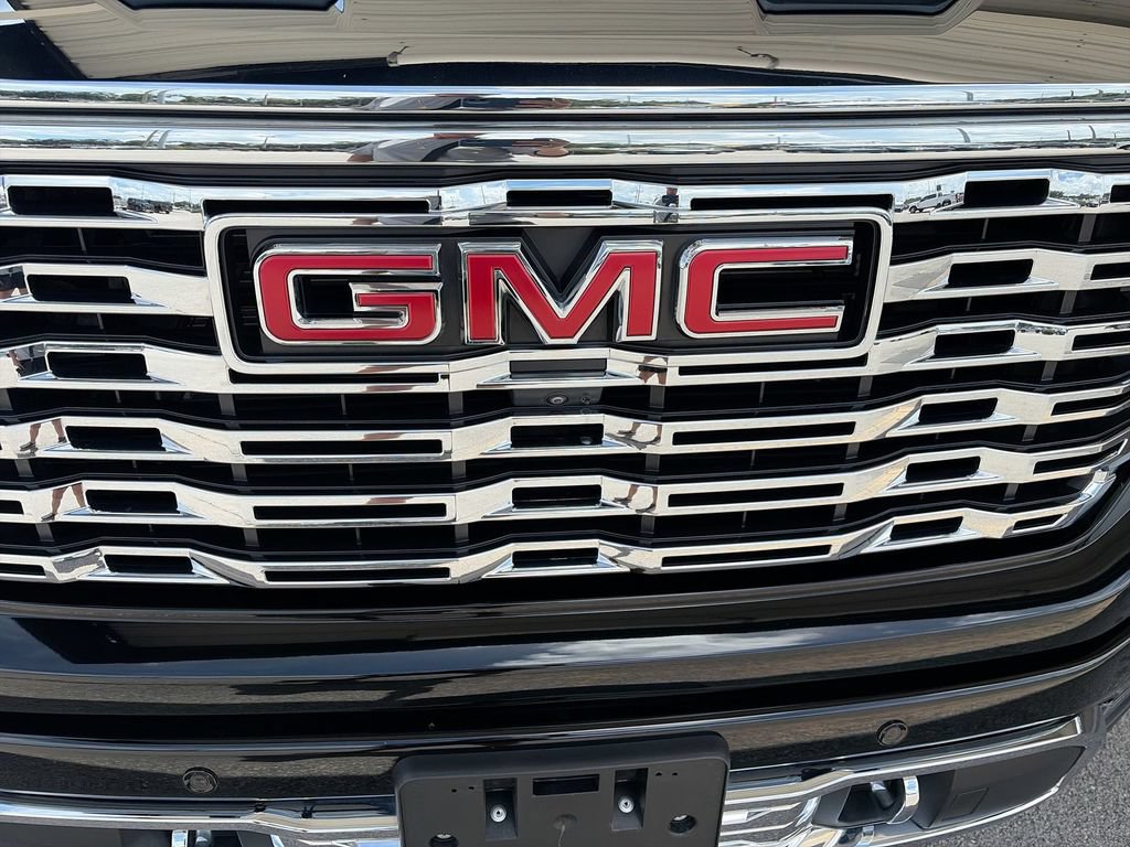 Used 2024 GMC Sierra 1500 Denali w/ Technology Package AWD/4WD image 30
