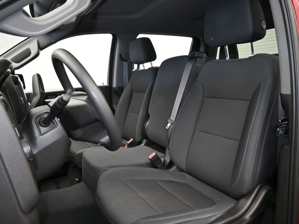 Used 2019 Chevrolet Silverado 1500 Custom w/ Custom Value Package image 10