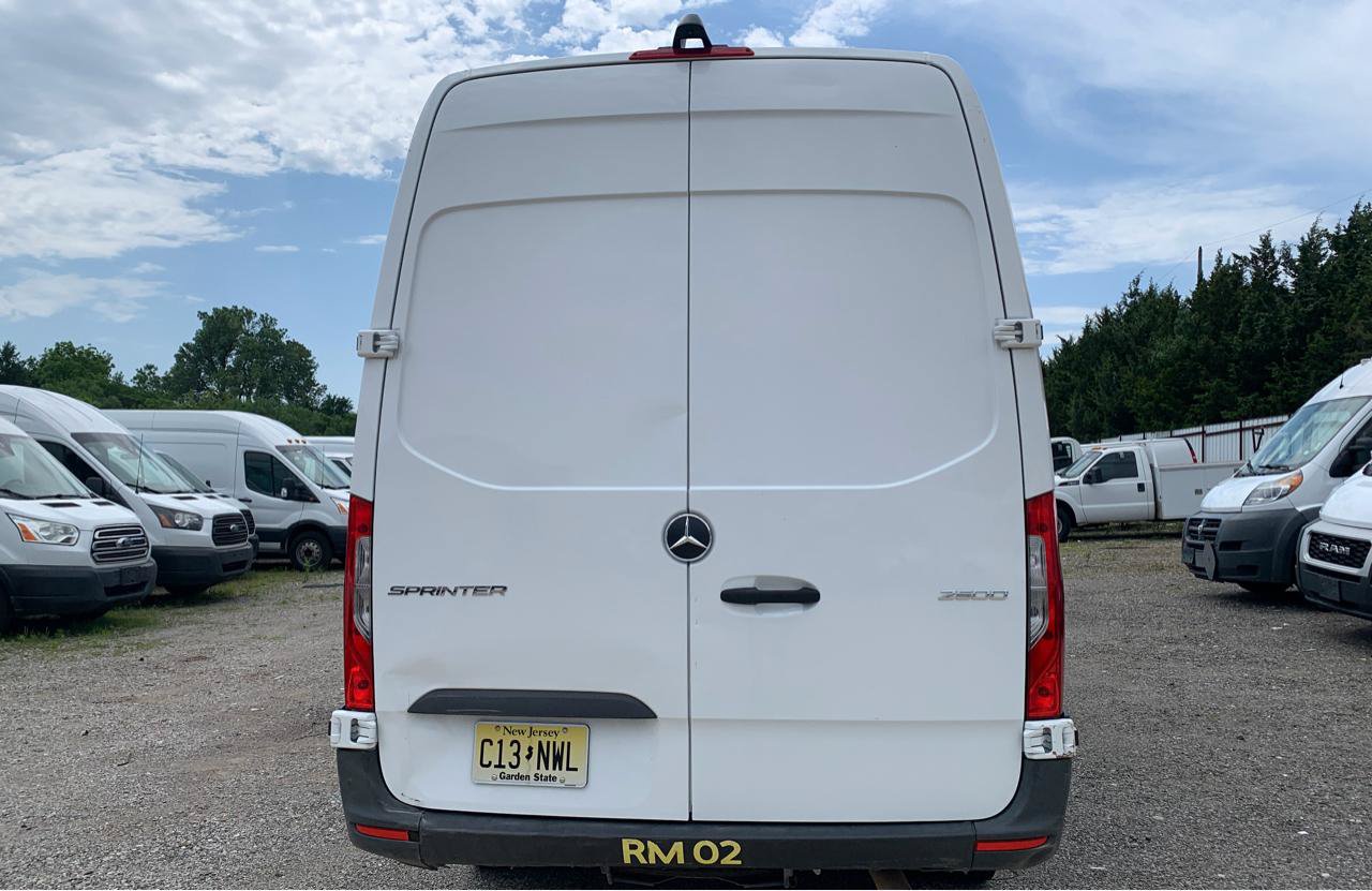 Used 2021 Mercedes-Benz Sprinter 2500 image 6