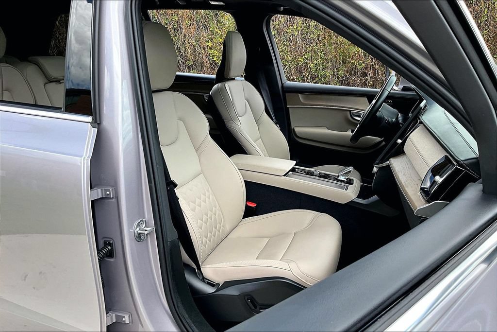 Certified 2026 Volvo XC90 B6 Plus AWD/4WD image 10