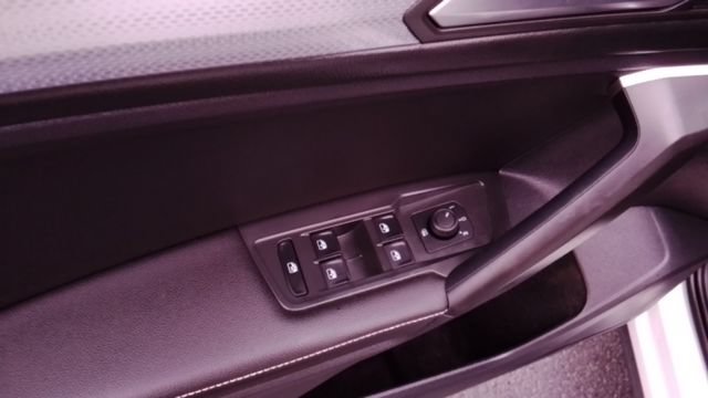 Used 2023 Volkswagen Tiguan S AWD/4WD image 9