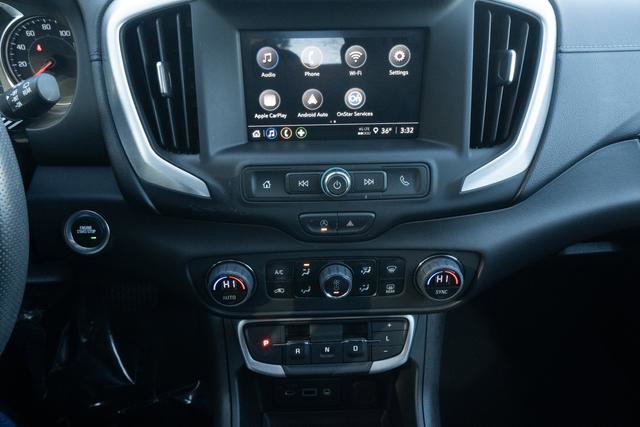Used 2024 GMC Terrain SLE w/ Driver Convenience Package image 19